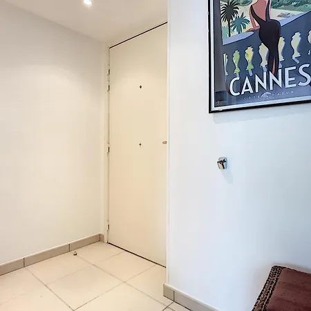 Nicolas 8 Apartman *